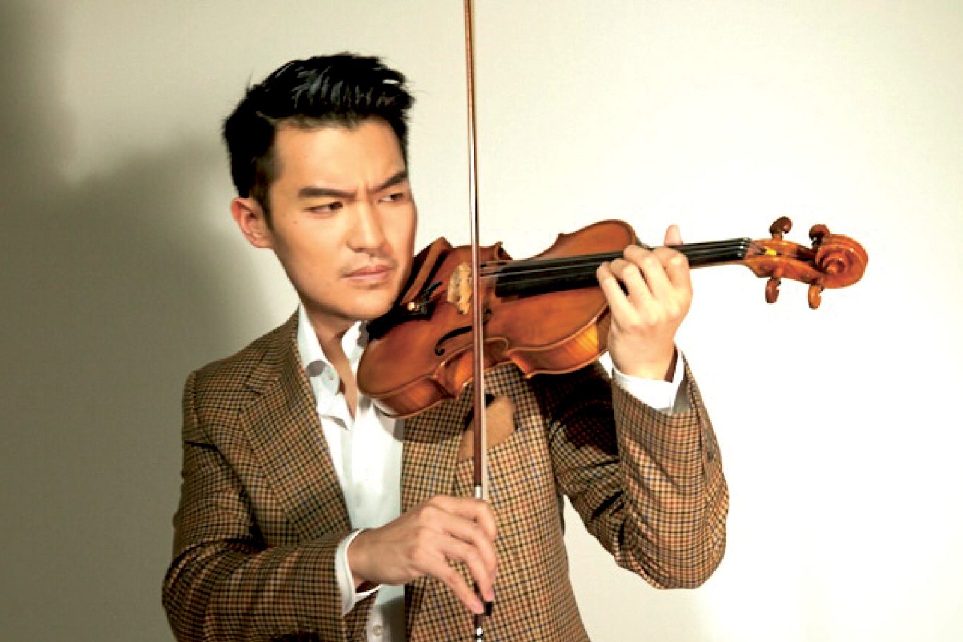 2023 Ray Chen performs Tchaikovsky Gallery